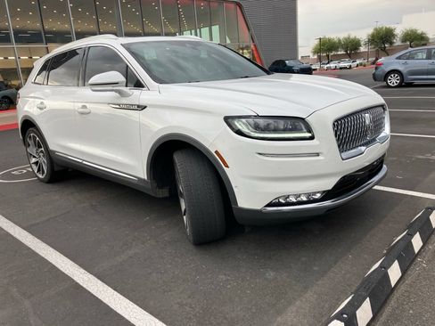 Used 2023 Lincoln Nautilus Reserve w/ Equipment Group 202A AWD/4WD image 3