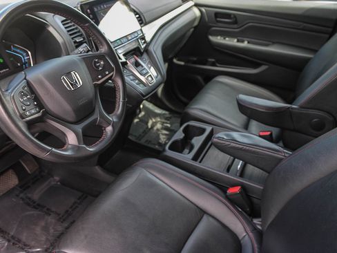 Certified 2023 Honda Odyssey Sport image 18