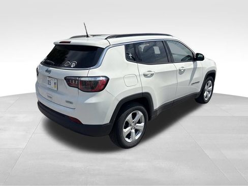 Used 2019 Jeep Compass Latitude FWD image 7