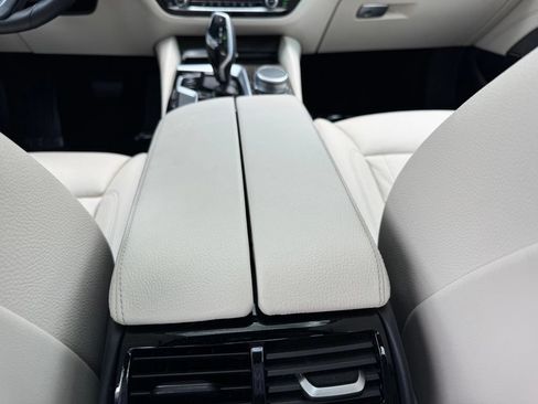 Used 2019 BMW 530i xDrive w/ Executive Package AWD/4WD image 24