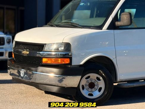 Used 2019 Chevrolet Express 2500 w/ Driver Convenience Package RWD image 2