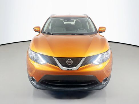 Used 2017 Nissan Rogue Sport SL w/ SL Premium Package FWD image 2