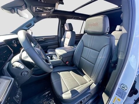 New 2026 Chevrolet Suburban High Country w/ Sun And Tow Package image 23