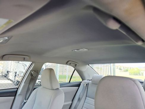 Used 2017 Toyota Camry LE FWD image 16