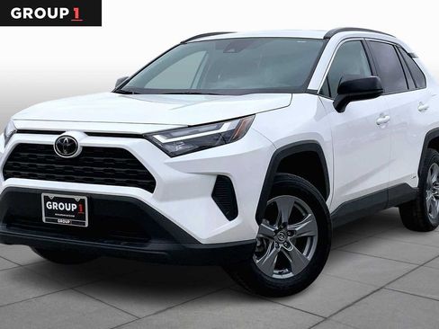 Used 2025 Toyota RAV4 LE image 1