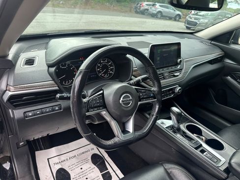 Used 2020 Nissan Altima 2.5 SL FWD image 12
