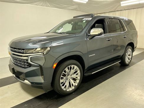 Used 2021 Chevrolet Tahoe Premier w/ Premium Package image 5