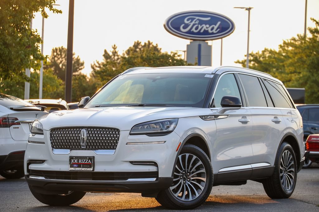 Certified 2022 Lincoln Aviator AWD w/ Premium Package image 1