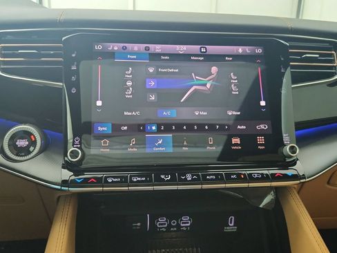 New 2026 Jeep Grand Wagoneer Summit AWD/4WD image 26