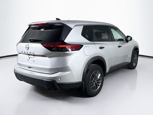 Used 2024 Nissan Rogue S FWD image 30