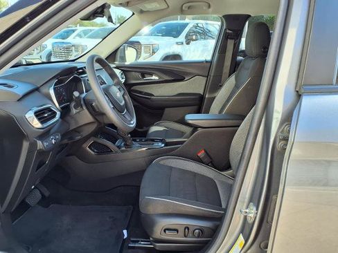 Used 2022 Chevrolet TrailBlazer LT FWD image 18