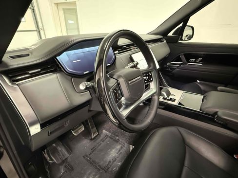 Used 2025 Land Rover Range Rover Long Wheelbase Autobiography image 78