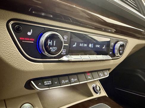 Used 2018 Audi Q5 2.0T Premium Plus w/ Premium Plus Package image 19