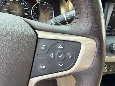 Used 2019 GMC Acadia Denali w/ Technology Package AWD/4WD image 22