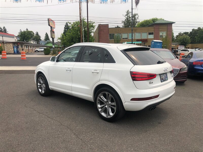 Used 2015 Audi Q3 2.0T Prestige w/ Prestige Package AWD/4WD image 2