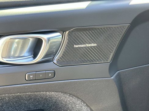 Certified 2023 Volvo C40 P8 Recharge Ultimate w/ Protection Package Premier image 16