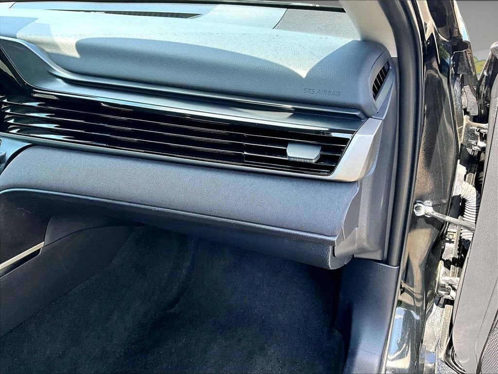 Used 2025 Toyota Camry LE FWD image 13
