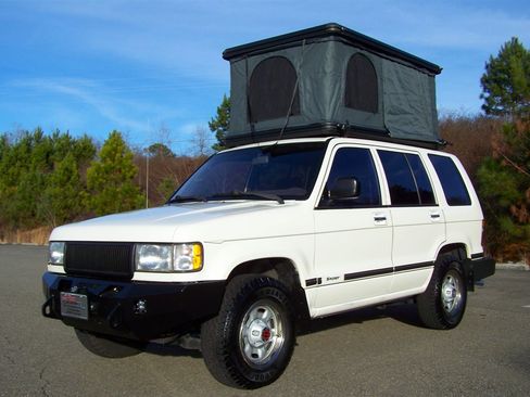 Used 1994 Isuzu Trooper S image 5