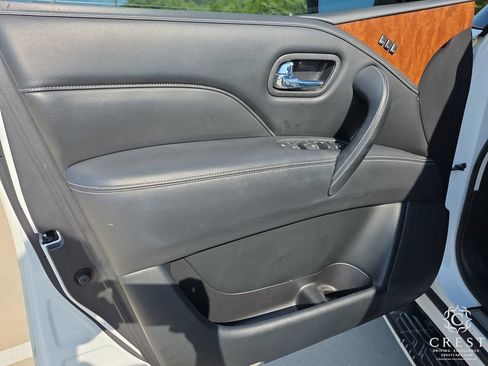 Used 2019 INFINITI QX80 Luxe RWD image 8