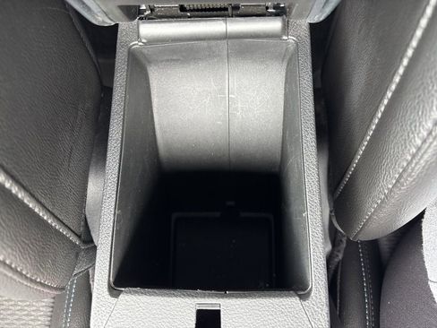 Used 2025 Jeep Compass Latitude image 36