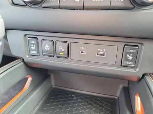 New 2026 Nissan Frontier 4x4 Crew Cab image 28