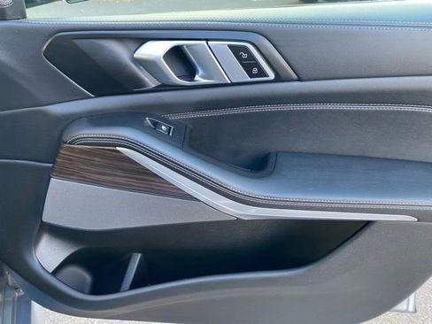 Used 2024 BMW X5 xDrive40i w/ M Sport Package image 32