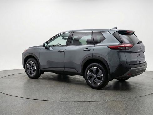 Used 2025 Nissan Rogue SV FWD image 6
