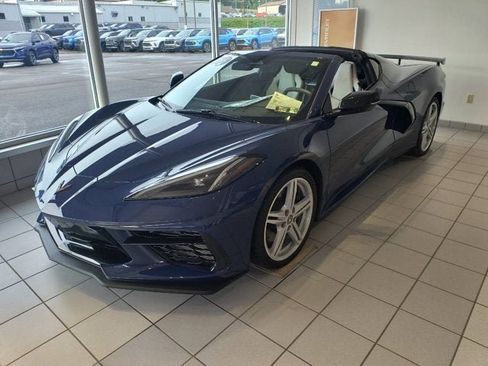Used 2025 Chevrolet Corvette Stingray Coupe w/ Z51 Performance Package RWD image 1