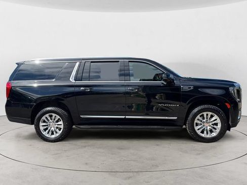 Used 2024 GMC Yukon XL SLT w/ SLT Luxury Package AWD/4WD image 4