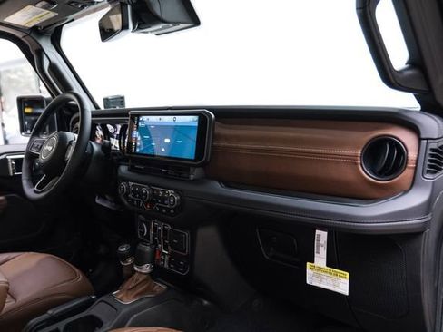 Used 2025 Jeep Gladiator Rubicon w/ Safety Group image 62