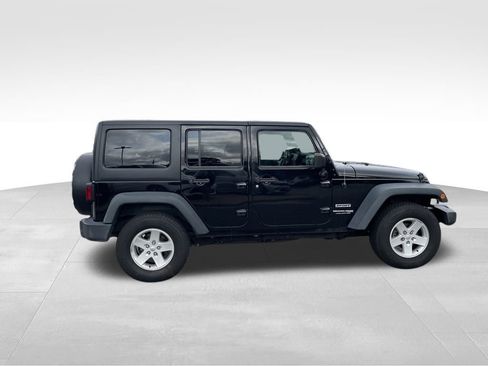 Used 2018 Jeep Wrangler Unlimited Sport S image 7