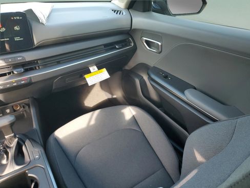 New 2025 Kia K4 LXS image 12