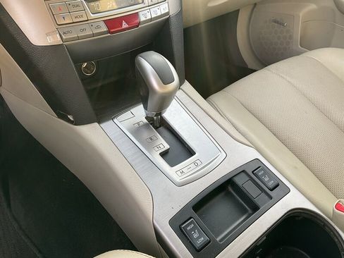 Used 2012 Subaru Outback 2.5i Limited AWD/4WD image 33