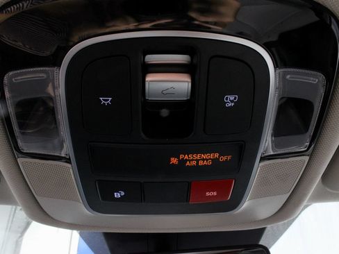 Used 2025 Hyundai Tucson Limited AWD/4WD image 32