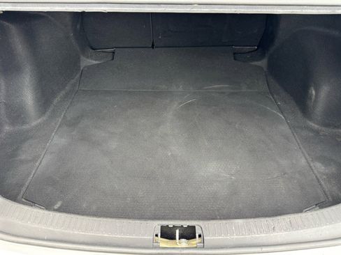 Used 2021 Toyota Corolla LE image 30