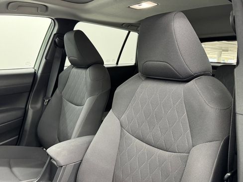 Used 2023 Toyota Corolla Cross LE image 22