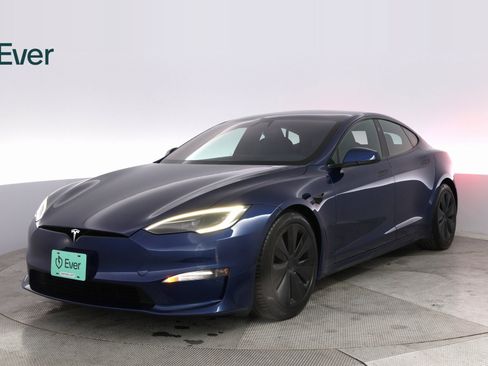 Used 2022 Tesla Model S image 2