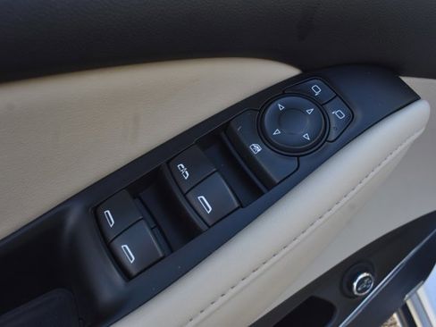 Used 2021 Buick Enclave Essence w/ Sound and Sites Package image 12