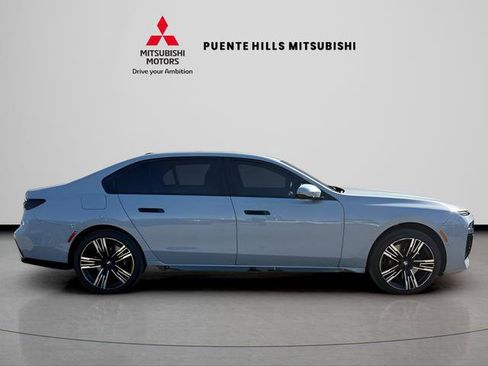 Used 2023 BMW 740i w/ Parking Assistance Package RWD image 4