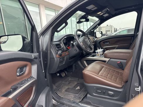 Used 2023 Nissan Titan Platinum Reserve w/ Moonroof Package image 6