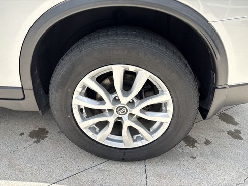 Used 2019 Nissan Rogue SV AWD/4WD image 26