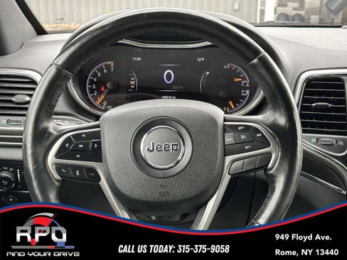 Used 2018 Jeep Grand Cherokee Limited AWD/4WD image 23