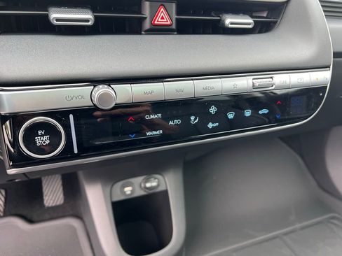 New 2024 Hyundai Ioniq 5 Limited image 20