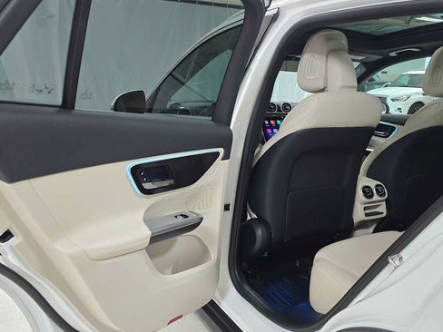 Certified 2026 Mercedes-Benz GLC 300 4MATIC image 15