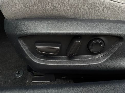 Used 2025 Toyota Camry SE w/ Multimedia Upgrade Package image 11