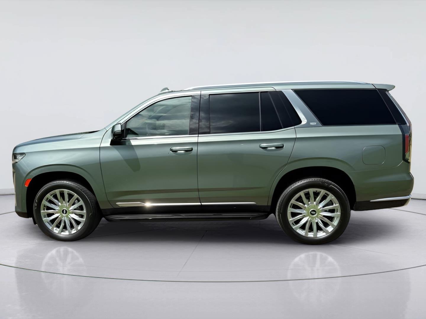 Used 2023 Cadillac Escalade Premium Luxury AWD/4WD image 2