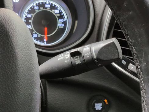 Used 2019 Jeep Cherokee Limited image 26