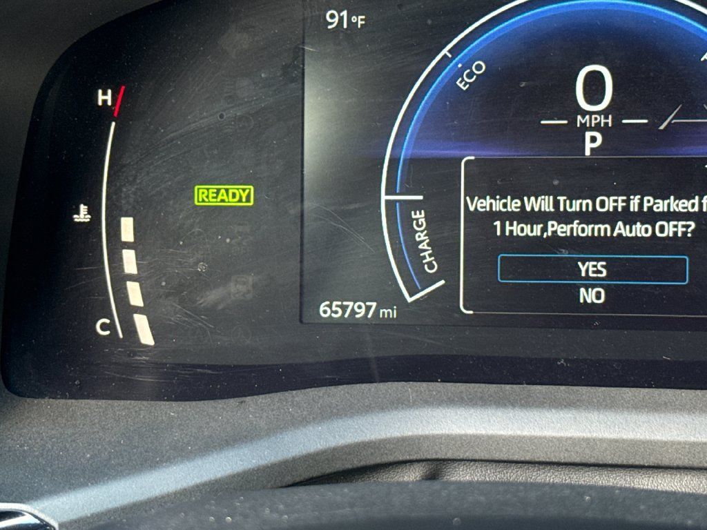 Used 2025 Toyota Camry SE FWD image 27