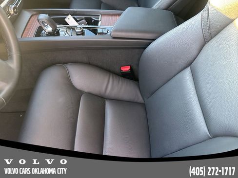 Certified 2025 Volvo V60 B5 Cross Country Plus image 9