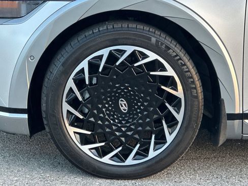 Used 2023 Hyundai Ioniq 5 Limited image 32